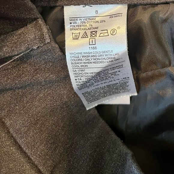 Old Navy Mid-Rise Chino Pants - Picture 3 of 4